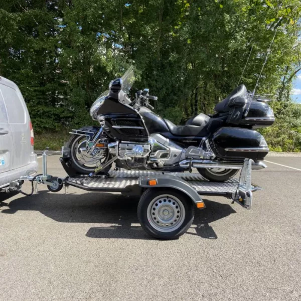 COPMUNO600-NOIR-Remorque-porte-moto-abaissable-et-pliable-Cochet-noir-PTC600kg-1.jpg Remorque porte-moto abaissable et pliable Cochet (noir) PTC600kg
